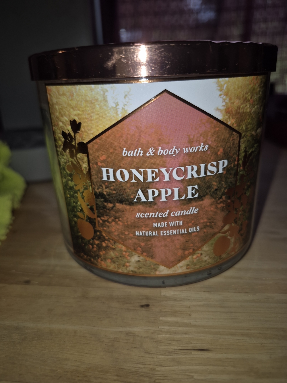 Bath & Body Works Honeycrisp Apple 3-Wick Candle 14.5 oz NWT